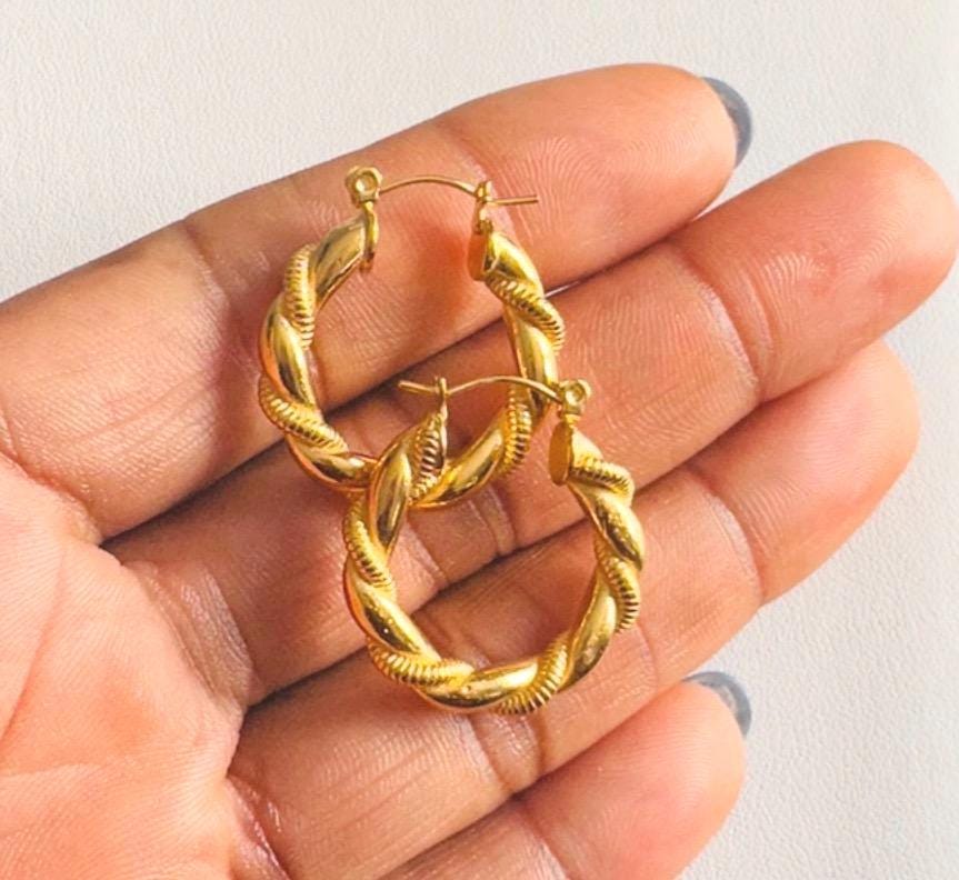 20mm Twisted Hoop Gold Earring